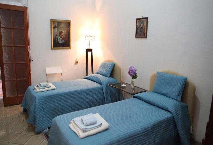 צימר Il Giardino Di Tonia   Oplontis Guest House   Bed & Garden