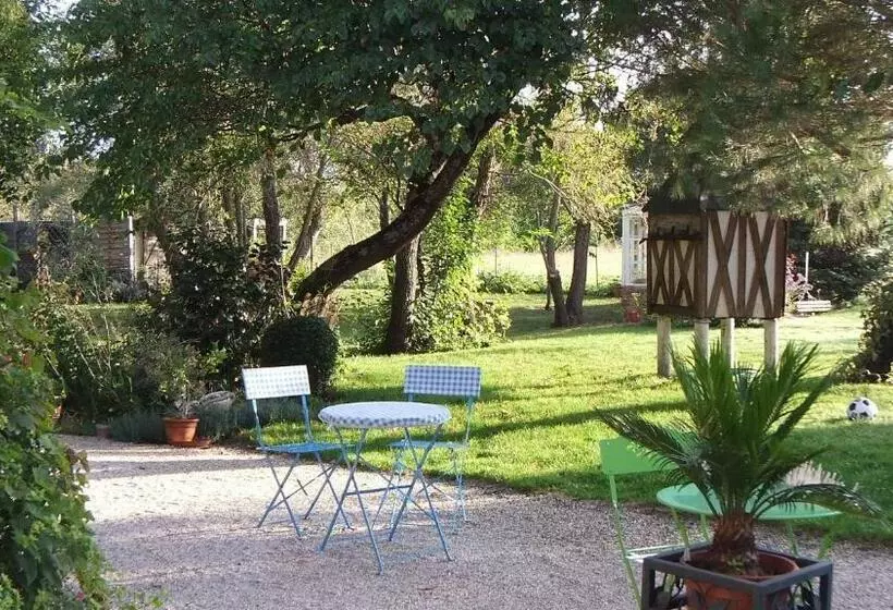 Aamiaismajoitus (B&B) Le Clos De Saint Amour