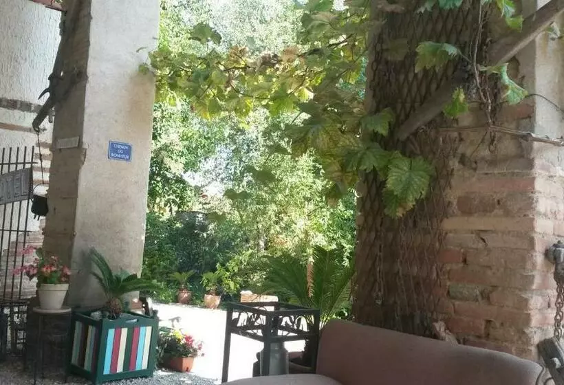 Aamiaismajoitus (B&B) Le Clos De Saint Amour