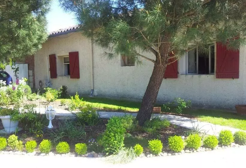 Aamiaismajoitus (B&B) Le Clos De Saint Amour