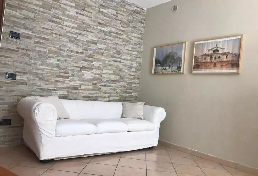 Casa Rosella