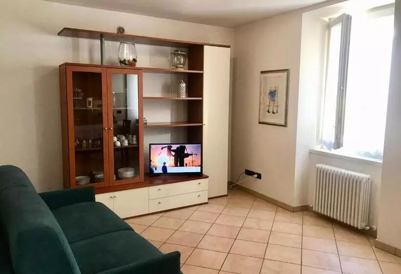 Casa Rosella