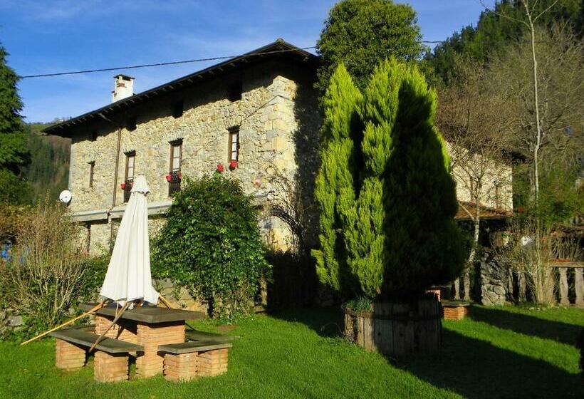 ペンション Agroturismo Izarre