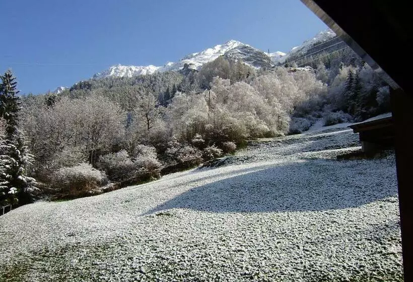 پانسیون Haus Alpenglühn