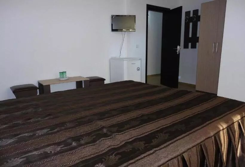 ペンション Villa George