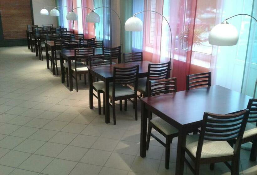 هاستل Sports Centre Haapsalu