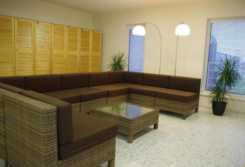 هاستل Sports Centre Haapsalu