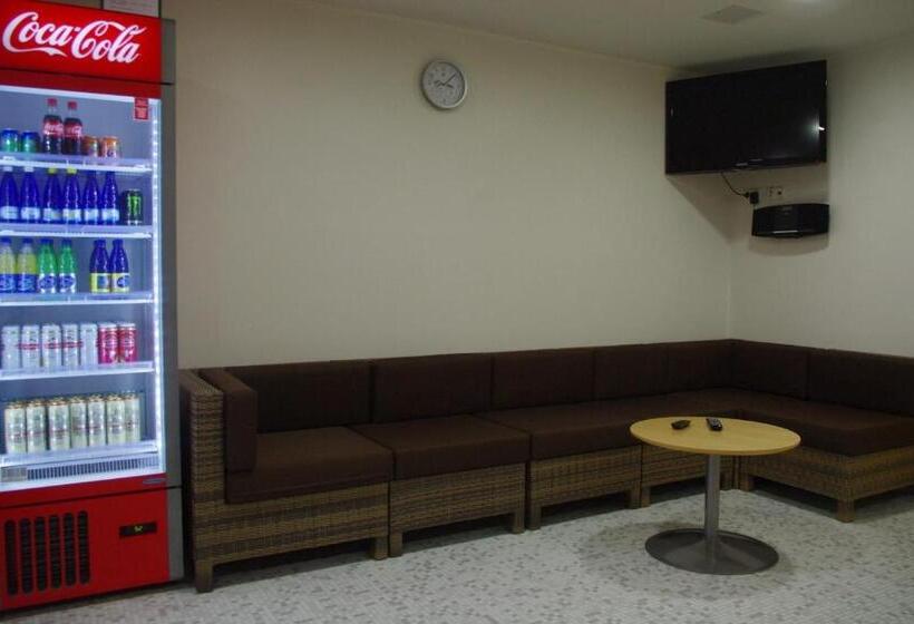 هاستل Sports Centre Haapsalu