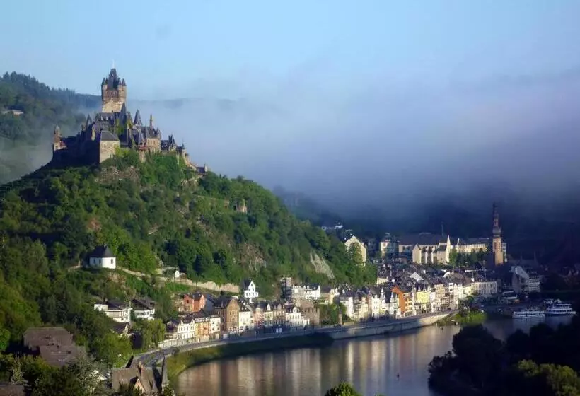 Aamiaismajoitus (B&B) Apartment Happy Mosel