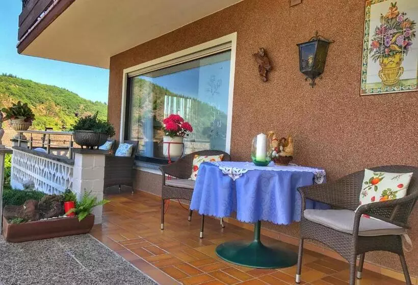 Aamiaismajoitus (B&B) Apartment Happy Mosel