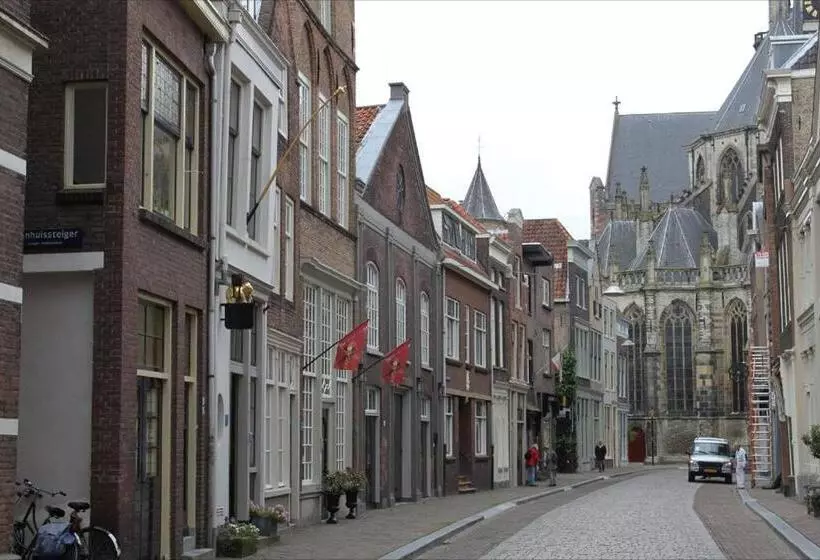 Aamiaismajoitus (B&B) Blom Aan De Gracht