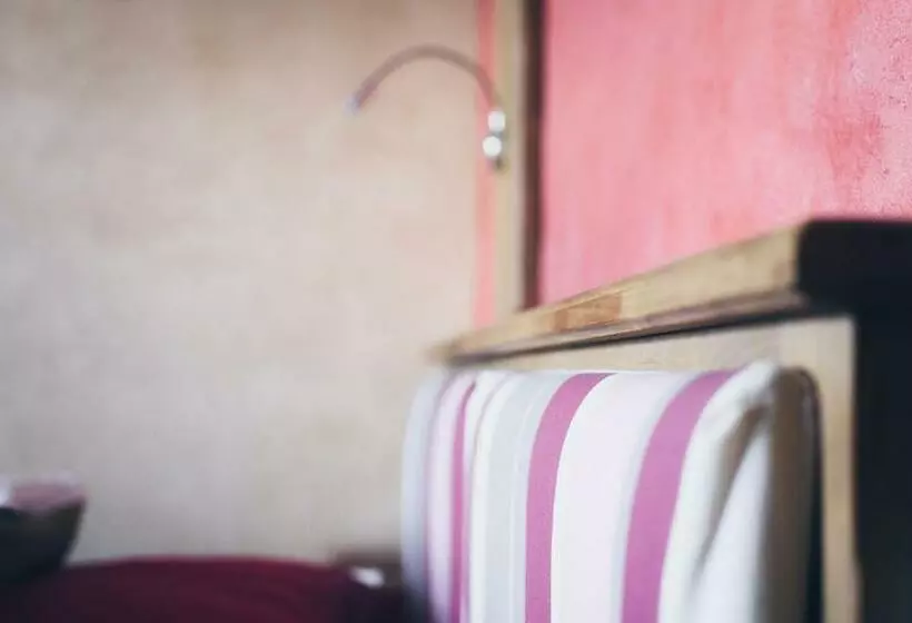 ベッドアンドブレックファースト Chambres D Hôtes Le Clos D Enhaut