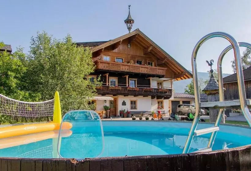 ホテル Appartement Arnoldgut