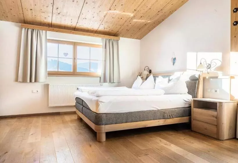 ホテル Appartement Arnoldgut