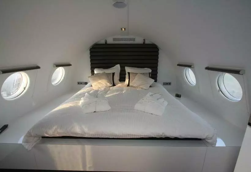 ホテル Vliegtuigsuite Teuge