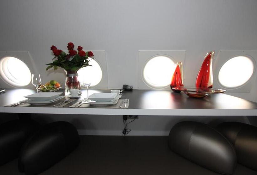 בית מלון כפרי Vliegtuigsuite Teuge