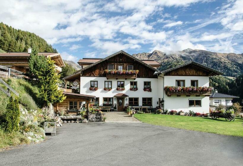 ペンション Alpengasthof Eppensteiner