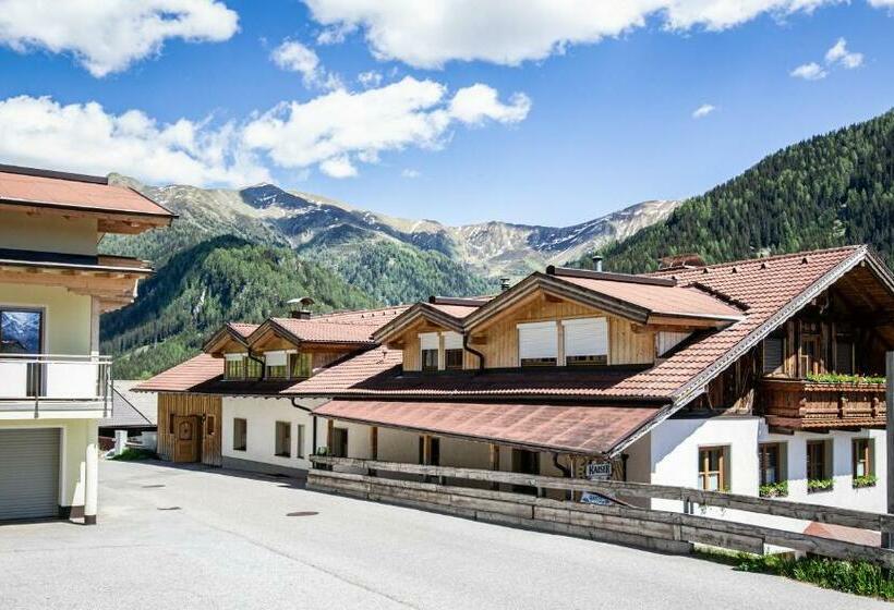 ペンション Alpengasthof Eppensteiner