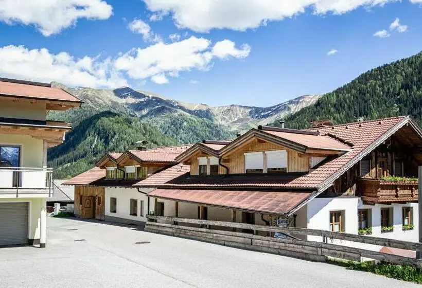 ペンション Alpengasthof Eppensteiner