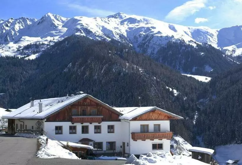 ペンション Alpengasthof Eppensteiner