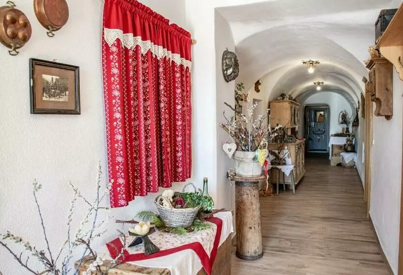 ペンション Alpengasthof Eppensteiner