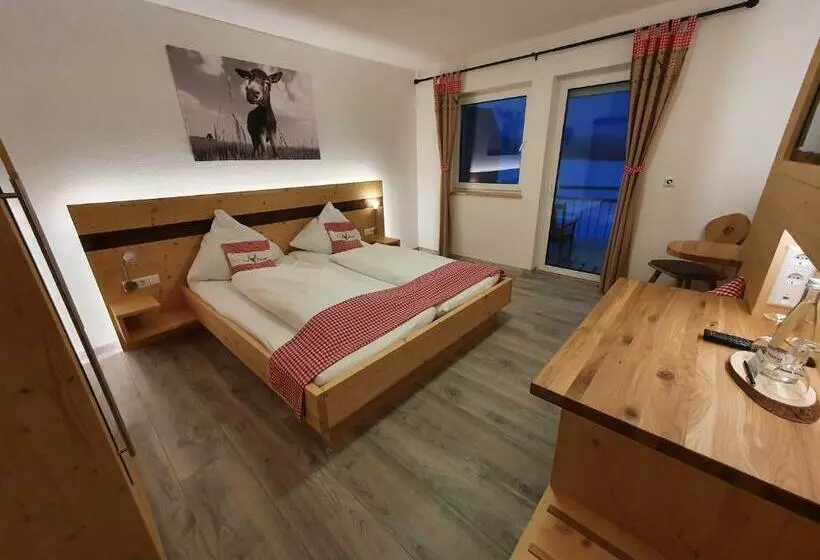 Majatalo Gasthaus Zum Hirschen