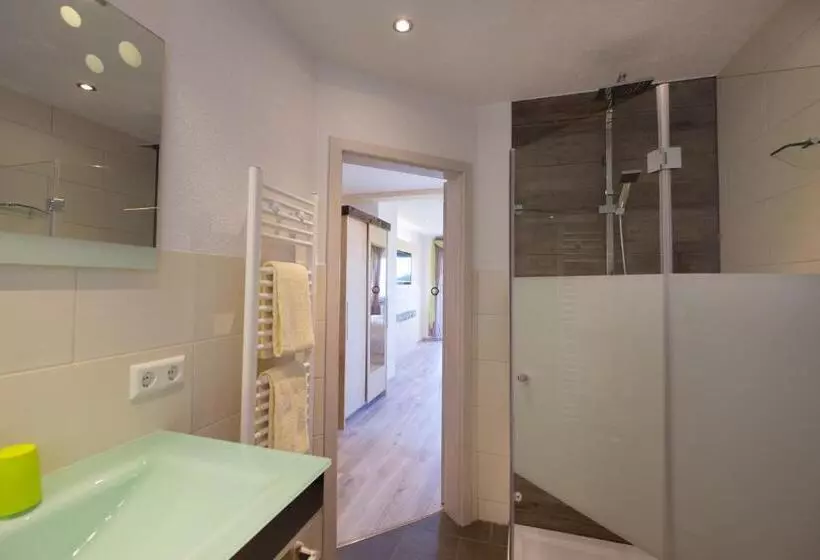 Majatalo Gasthaus Zum Hirschen