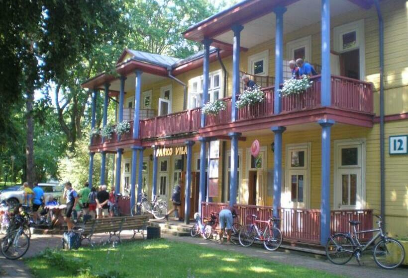 پانسیون Parko Vila