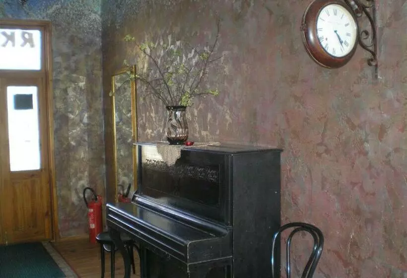 پانسیون Parko Vila