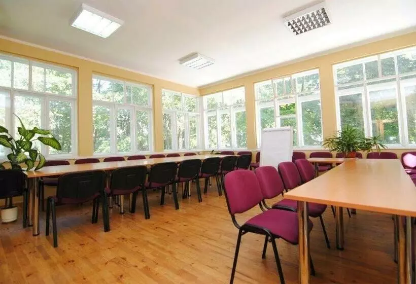 پانسیون Parko Vila