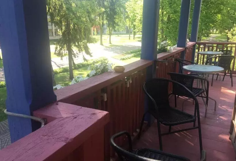 پانسیون Parko Vila