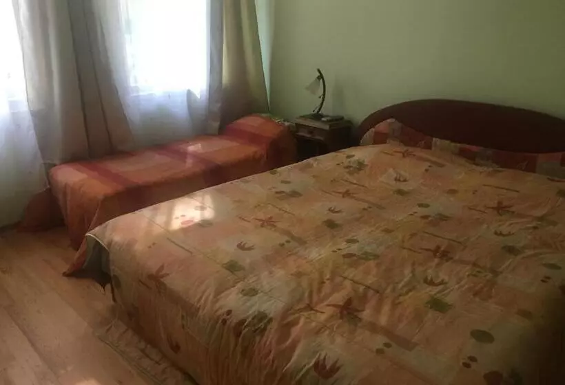 پانسیون Parko Vila