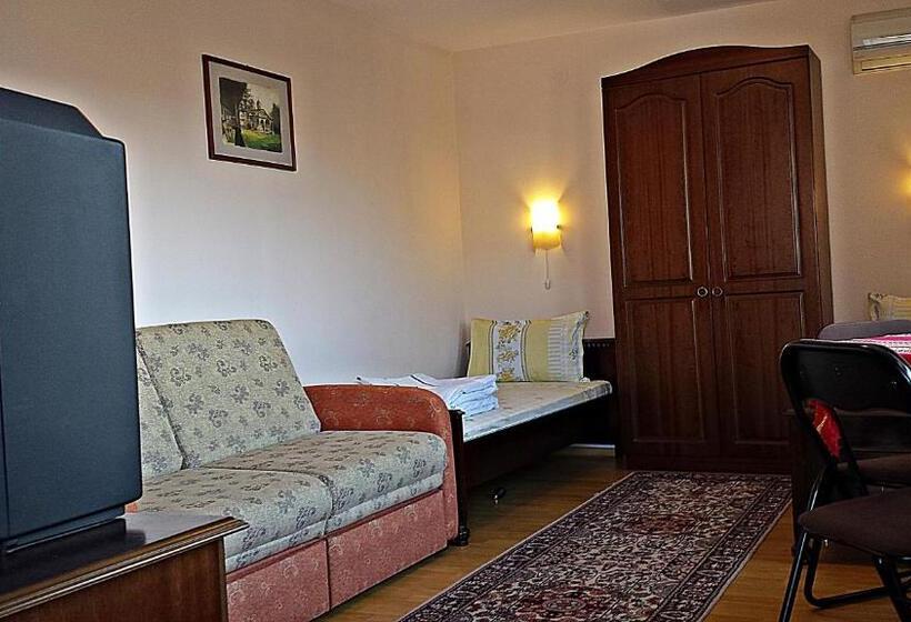 ペンション Trendy Inn