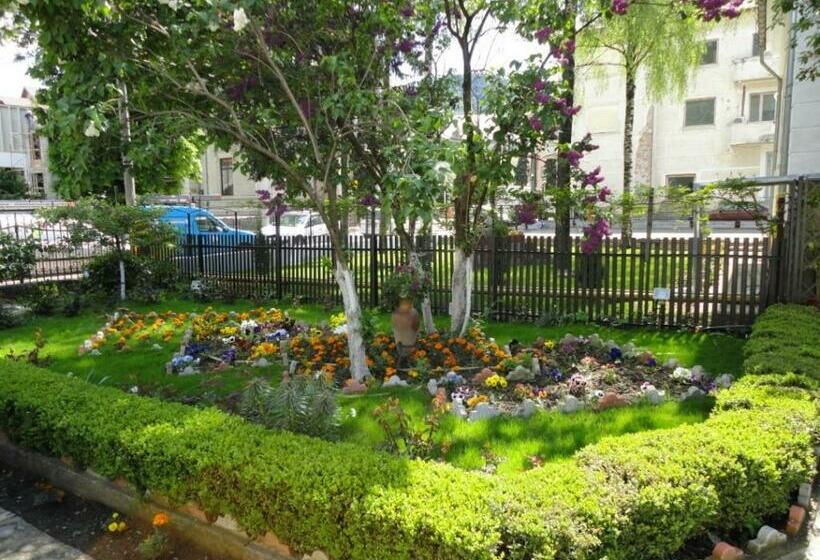 膳宿费 Vila Villador