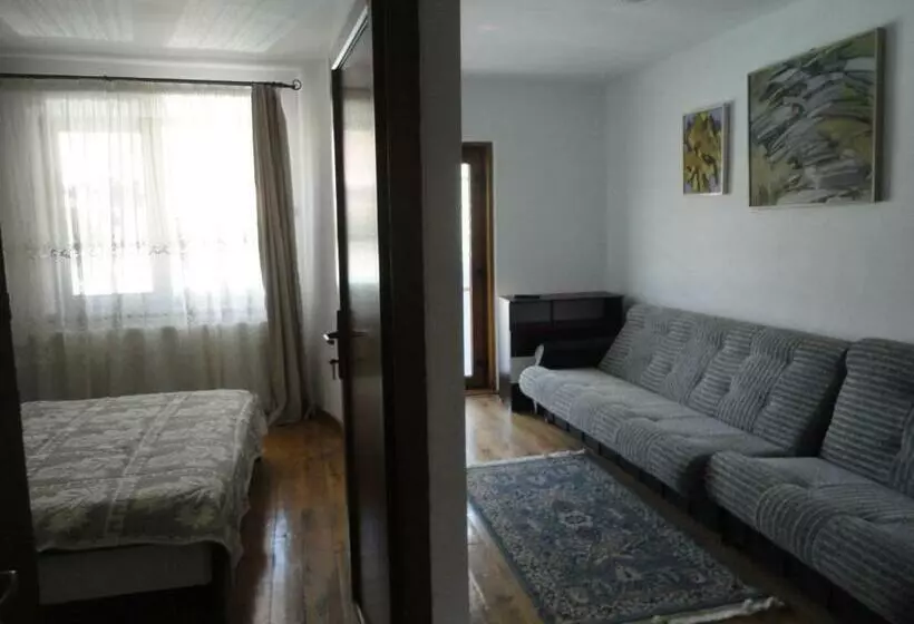 پانسیون Vila Villador