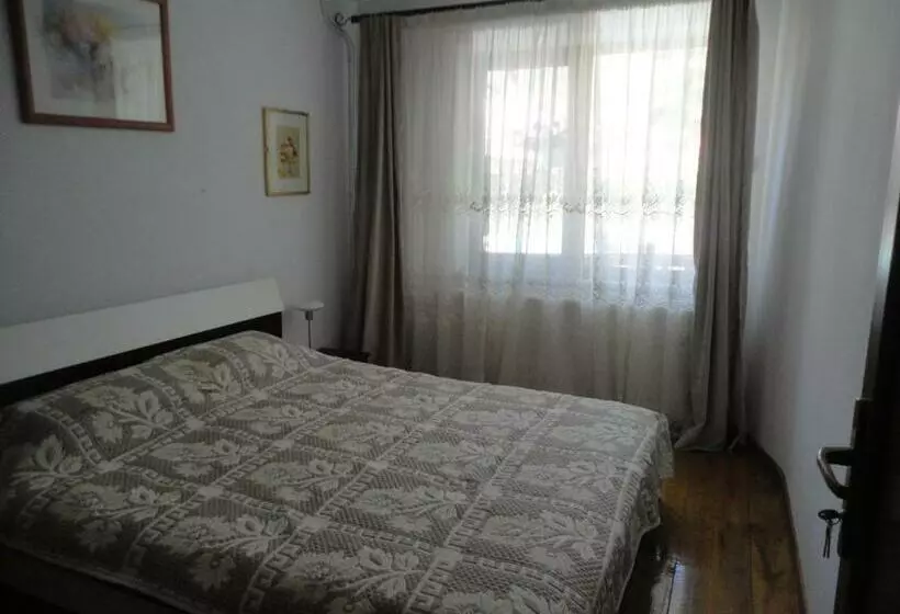 پانسیون Vila Villador