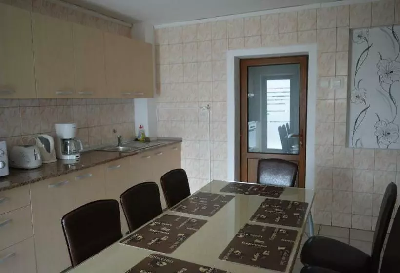 پانسیون Vila Villador