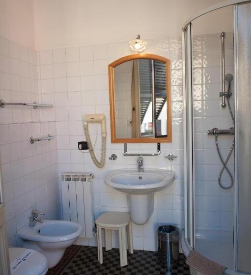 فندق Albergo Vittoria