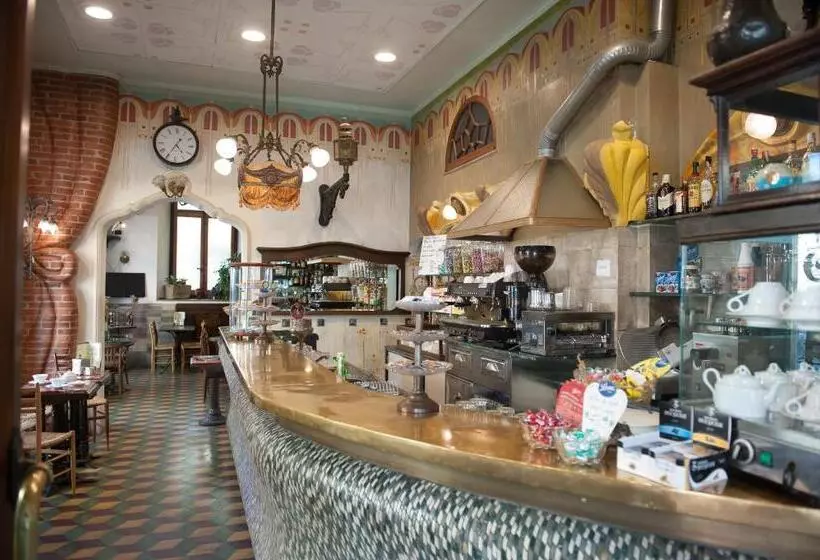 ホテル Albergo Vittoria