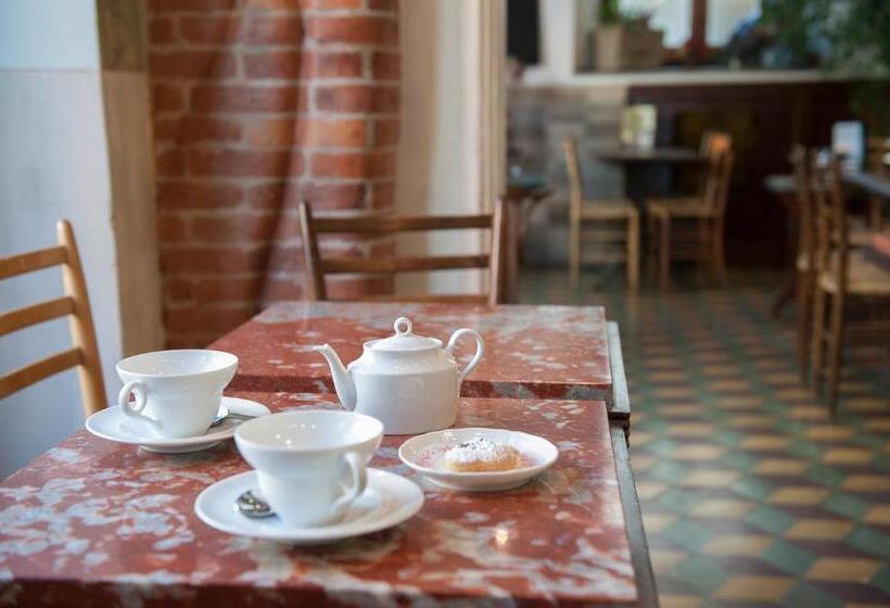 فندق Albergo Vittoria