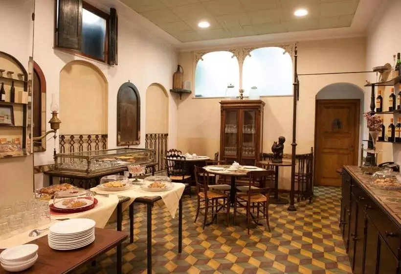 ホテル Albergo Vittoria