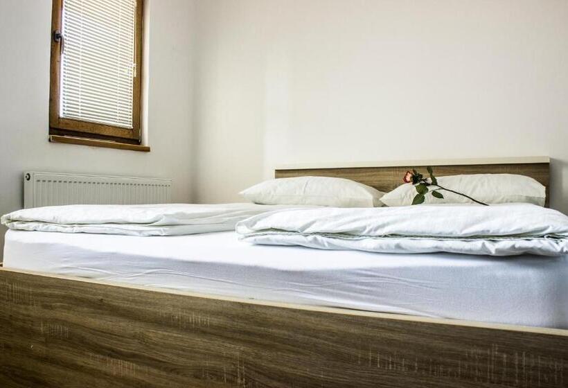 پانسیون Apartments And Rooms Max Well