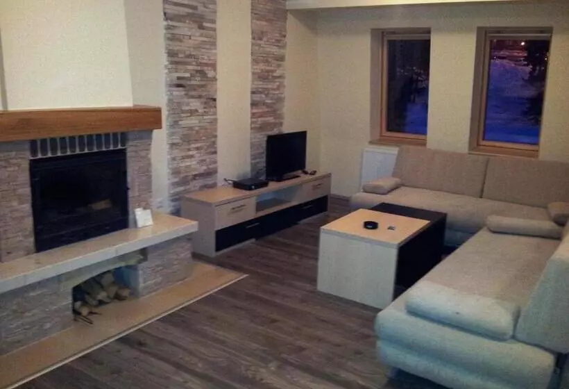 پانسیون Apartments And Rooms Max Well