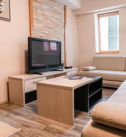 پانسیون Apartments And Rooms Max Well