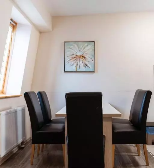 پانسیون Apartments And Rooms Max Well