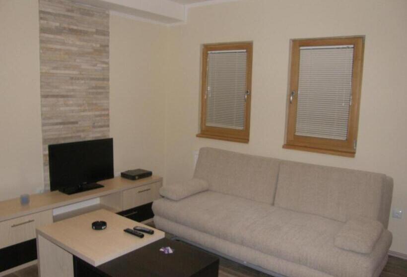 پانسیون Apartments And Rooms Max Well