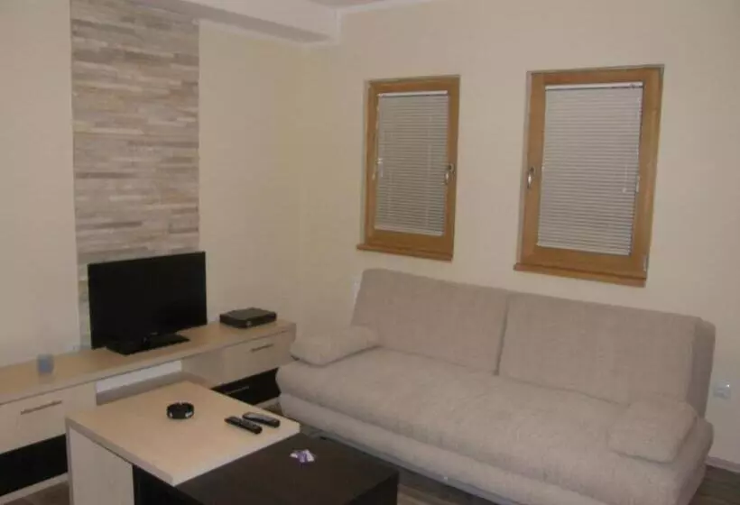 پانسیون Apartments And Rooms Max Well