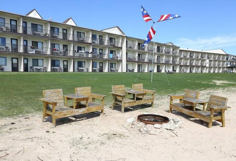 فندق Bavarian Haus Lakefront Inn