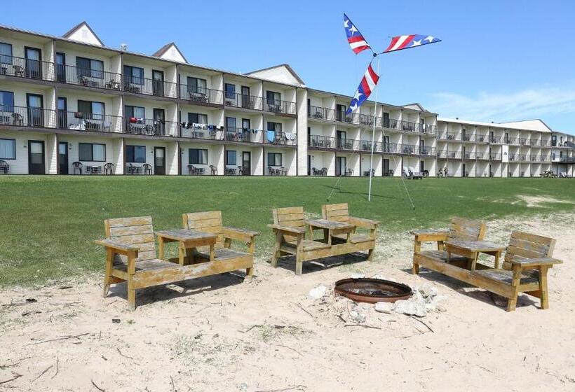 فندق Bavarian Haus Lakefront Inn