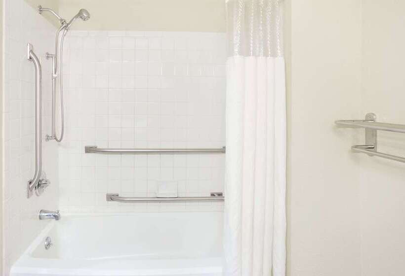 Отель Baymont By Wyndham Holland